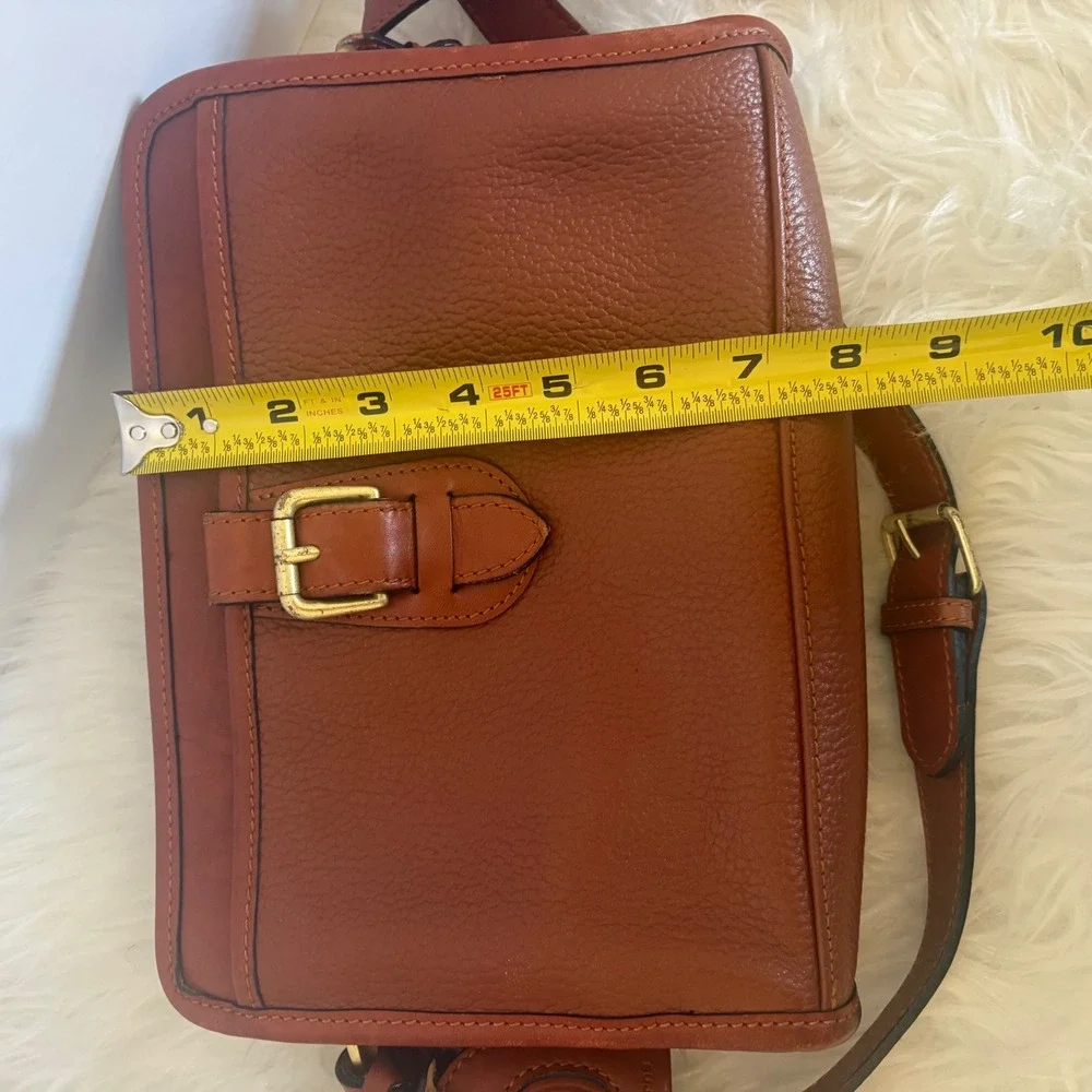 Liz Claiborne Vintage Brown Pebble Leather Crossbody Messenger Camera Bag
